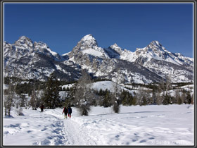 Am Taggart Lake Trail